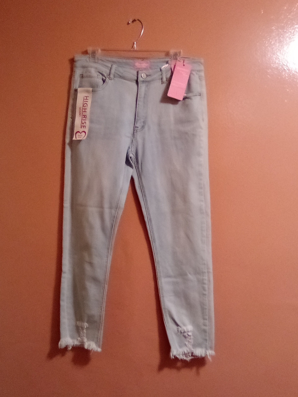 BAMBOO Light Blue High-Rise Jeans with Frayed Hem /Bag C /